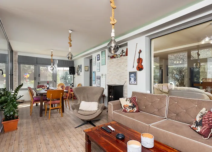 Ammos Villa *